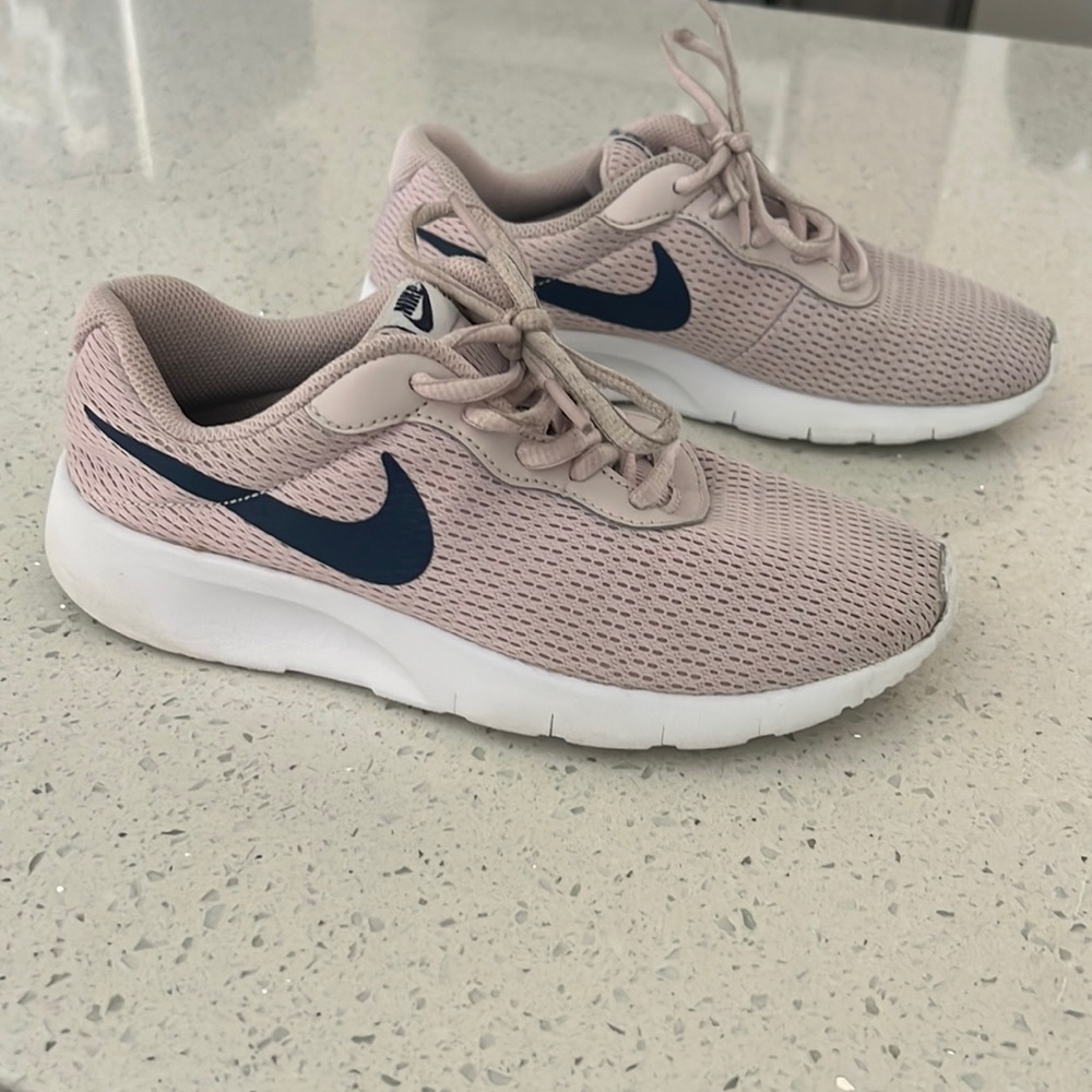 Pink Nike Tanjun girls shoes